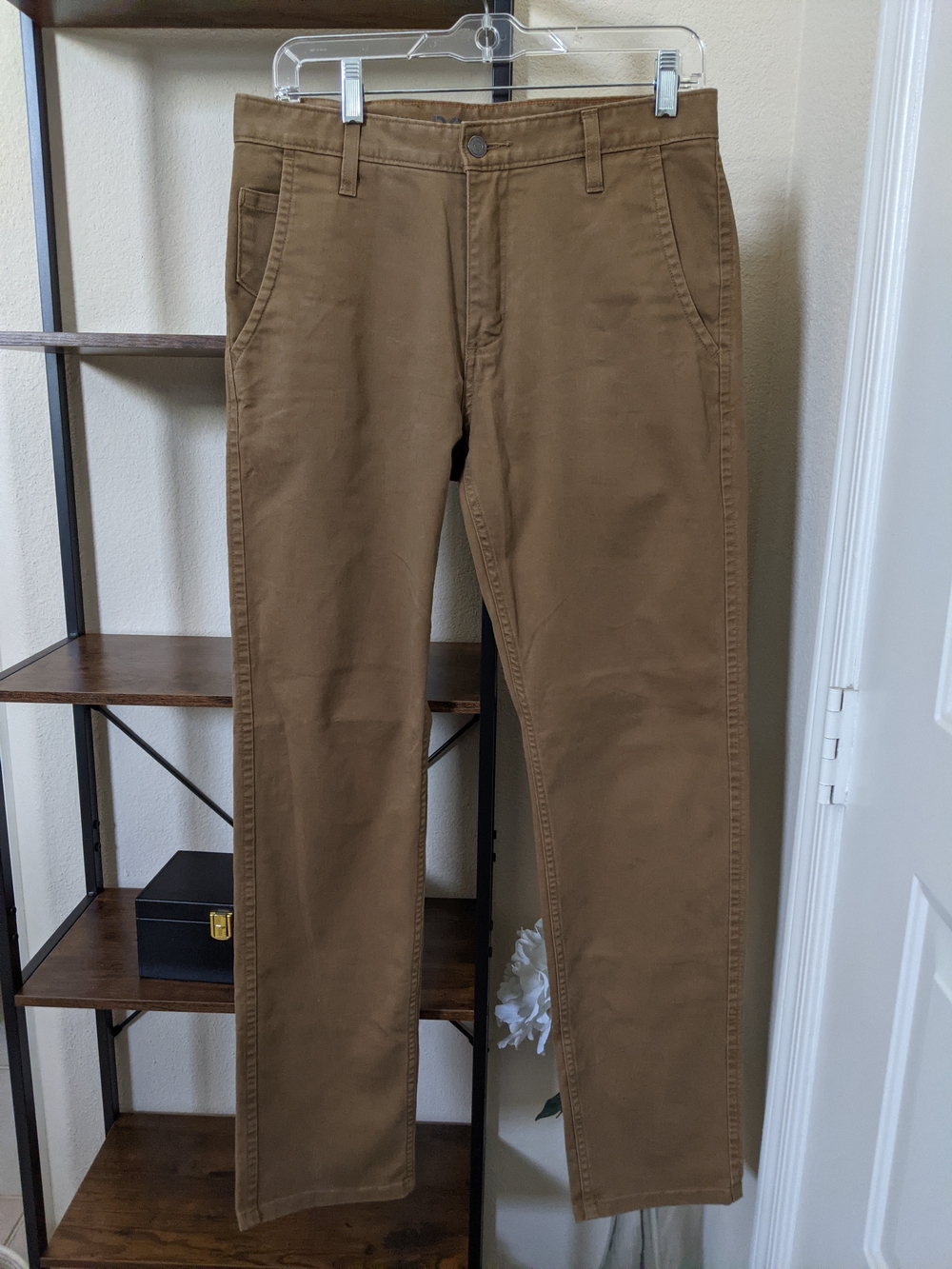 Dockers Men's W30 L32 Tan Light Brown Khaki Chinos Slim Tapered Fit Flat Front